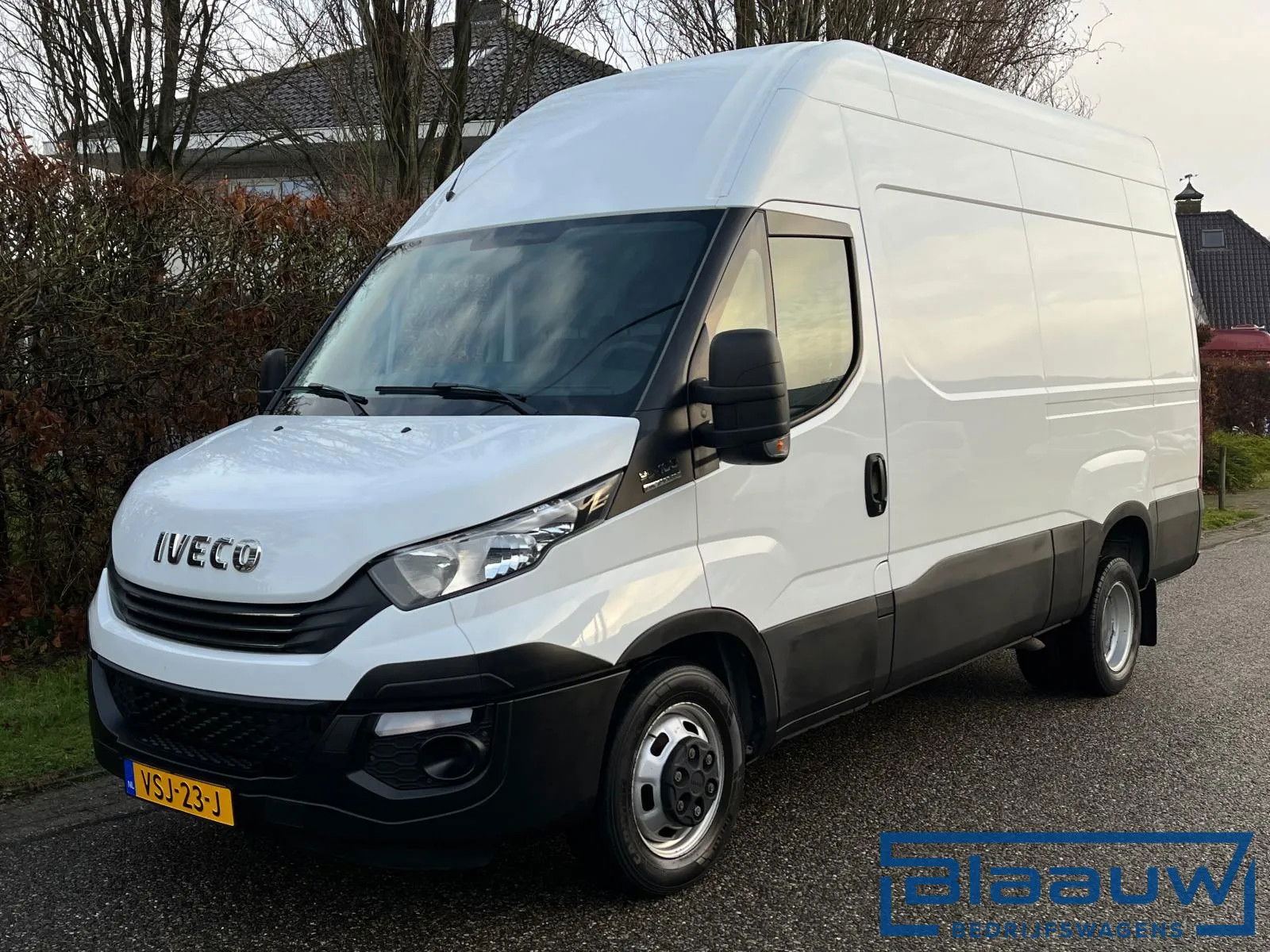 Foto van Iveco 35C16 | L2H3 | Automaat
