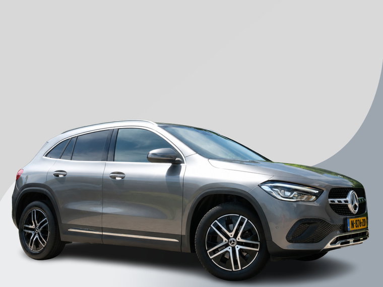 Mercedes-Benz GLA foto 1
