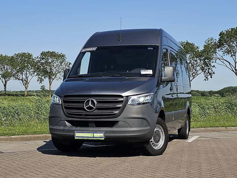 Foto van Mercedes-Benz Sprinter