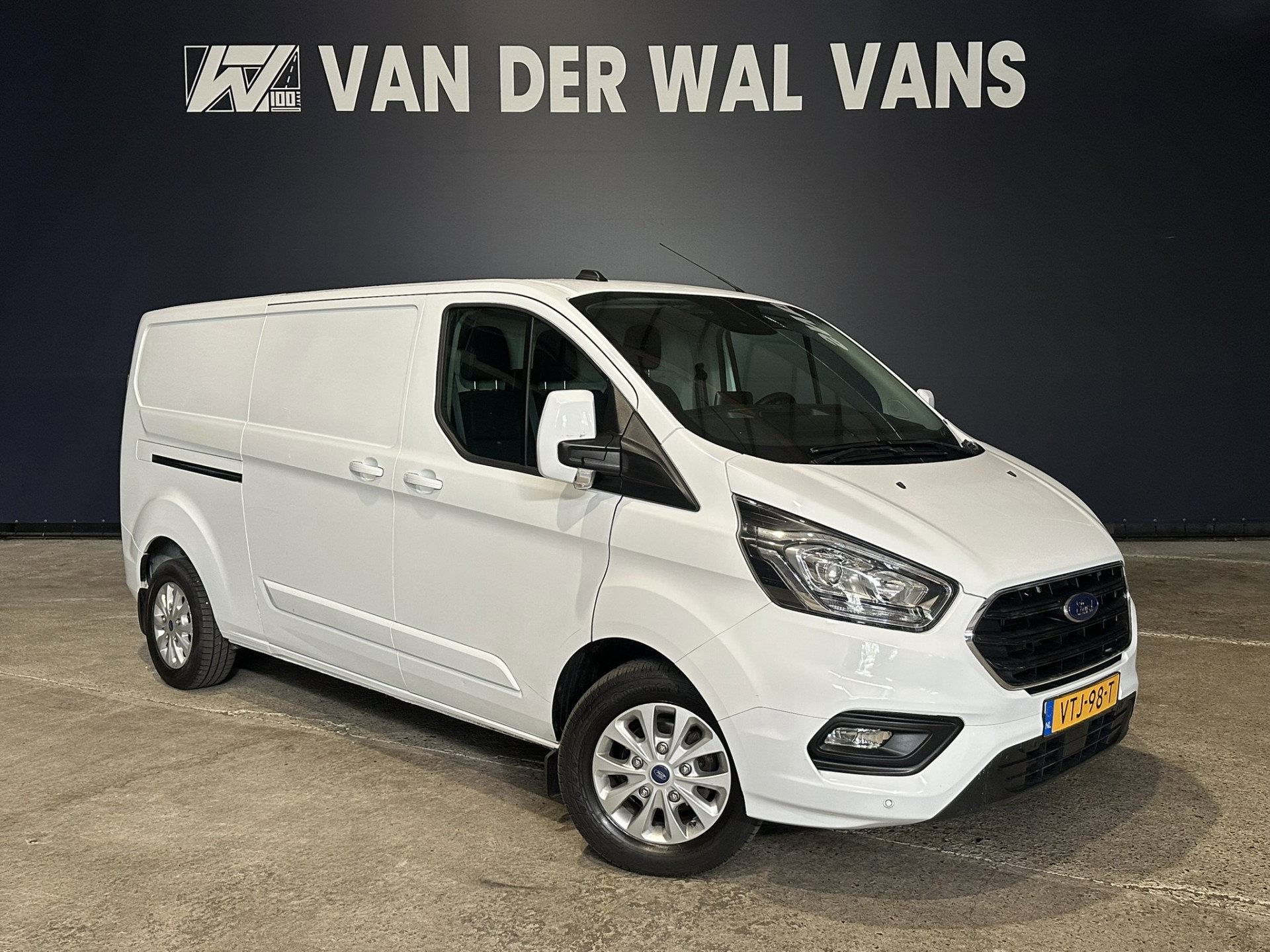 Ford Transit Custom 2.0 TDCI 130pk L2H1 Euro6 Airco | Navigatie | Apple Carplay | LED | Cruisecontrol | 2800kg Trekhaak