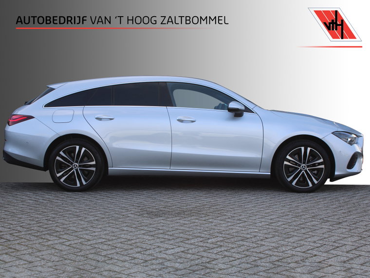 Mercedes-Benz CLA foto 1