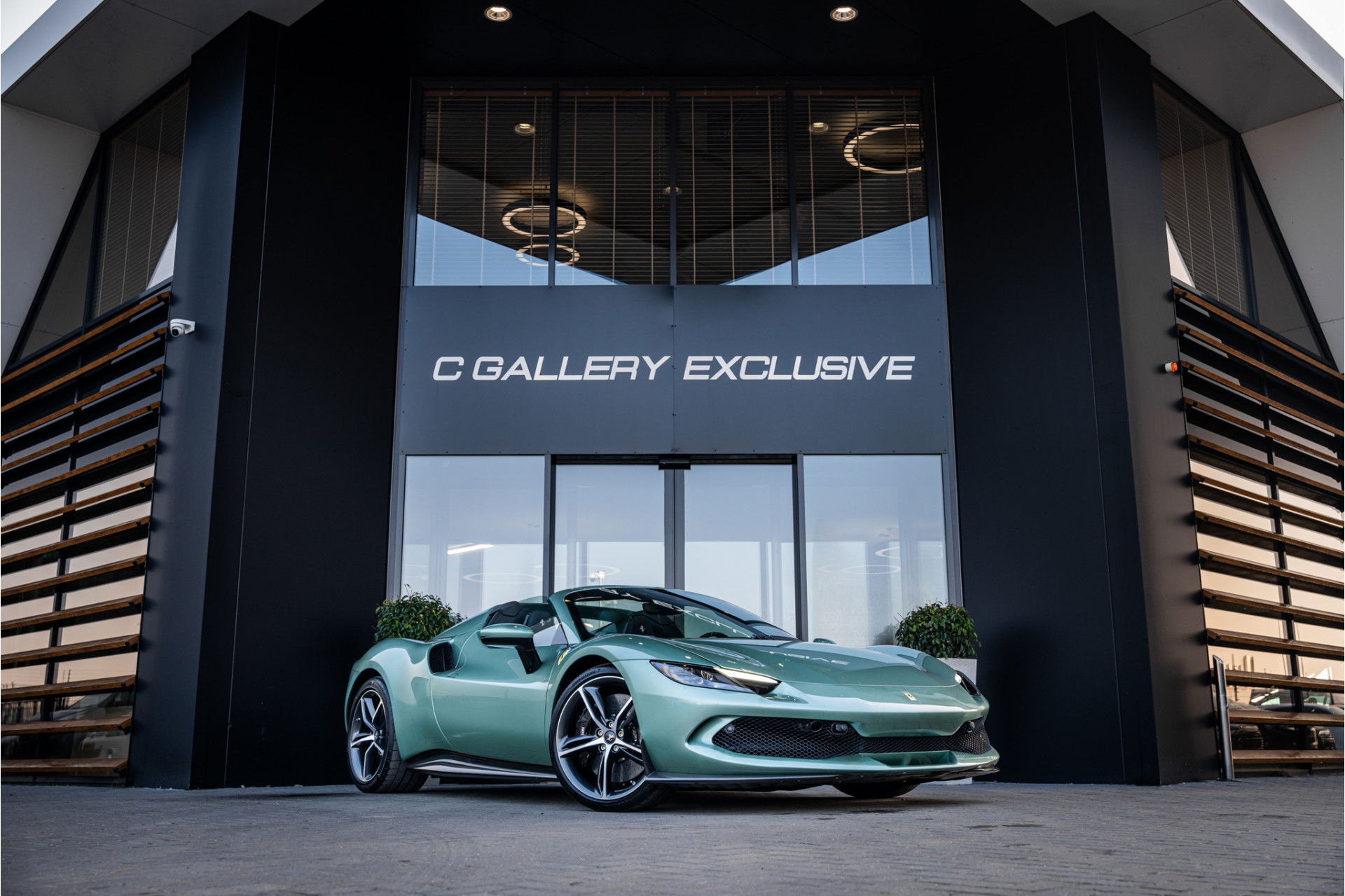 Foto van Ferrari 296 GTS