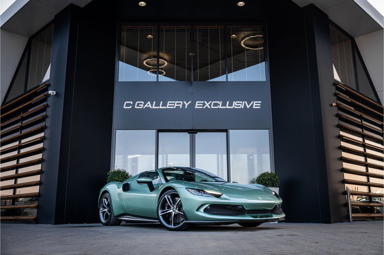 Foto van Ferrari 296 GTS