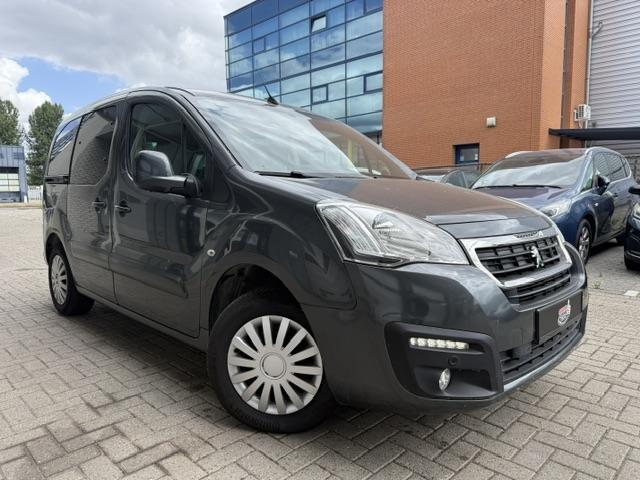Foto van Peugeot Partner