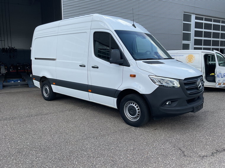 Mercedes-Benz Sprinter foto 1