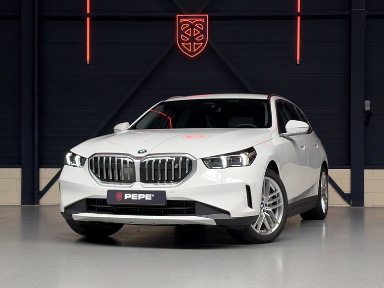 BMW i5