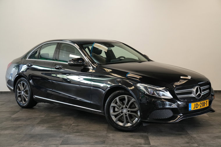 Mercedes-Benz C-Klasse foto 1