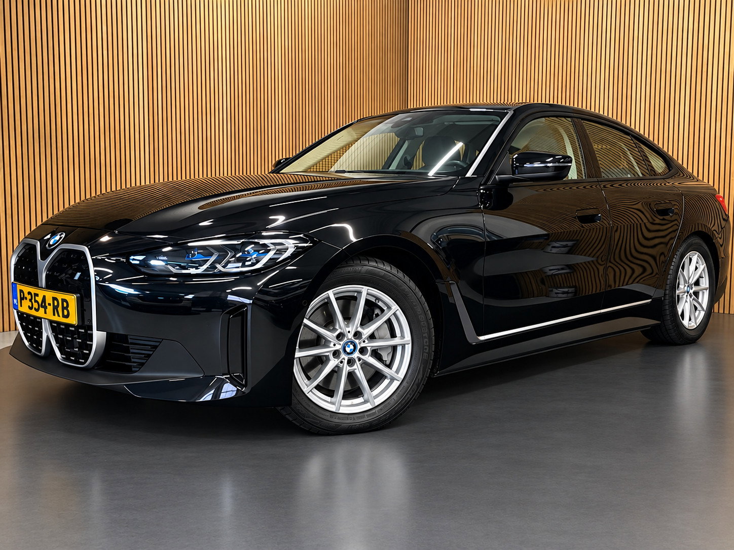 Foto van BMW i4