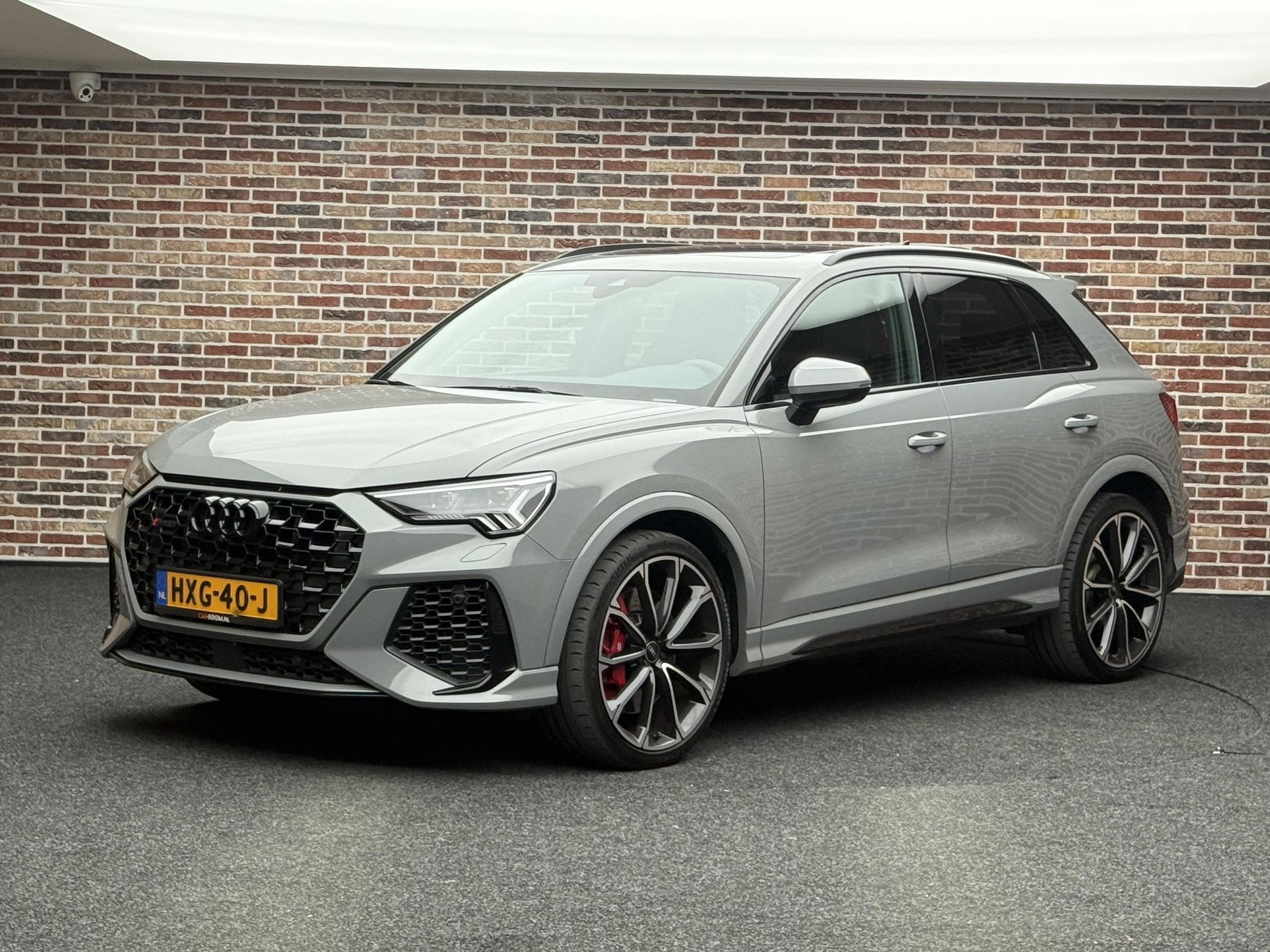 Foto van Audi RSQ3