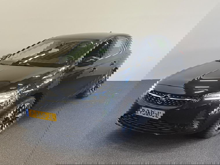 Foto van Opel CORSA-E