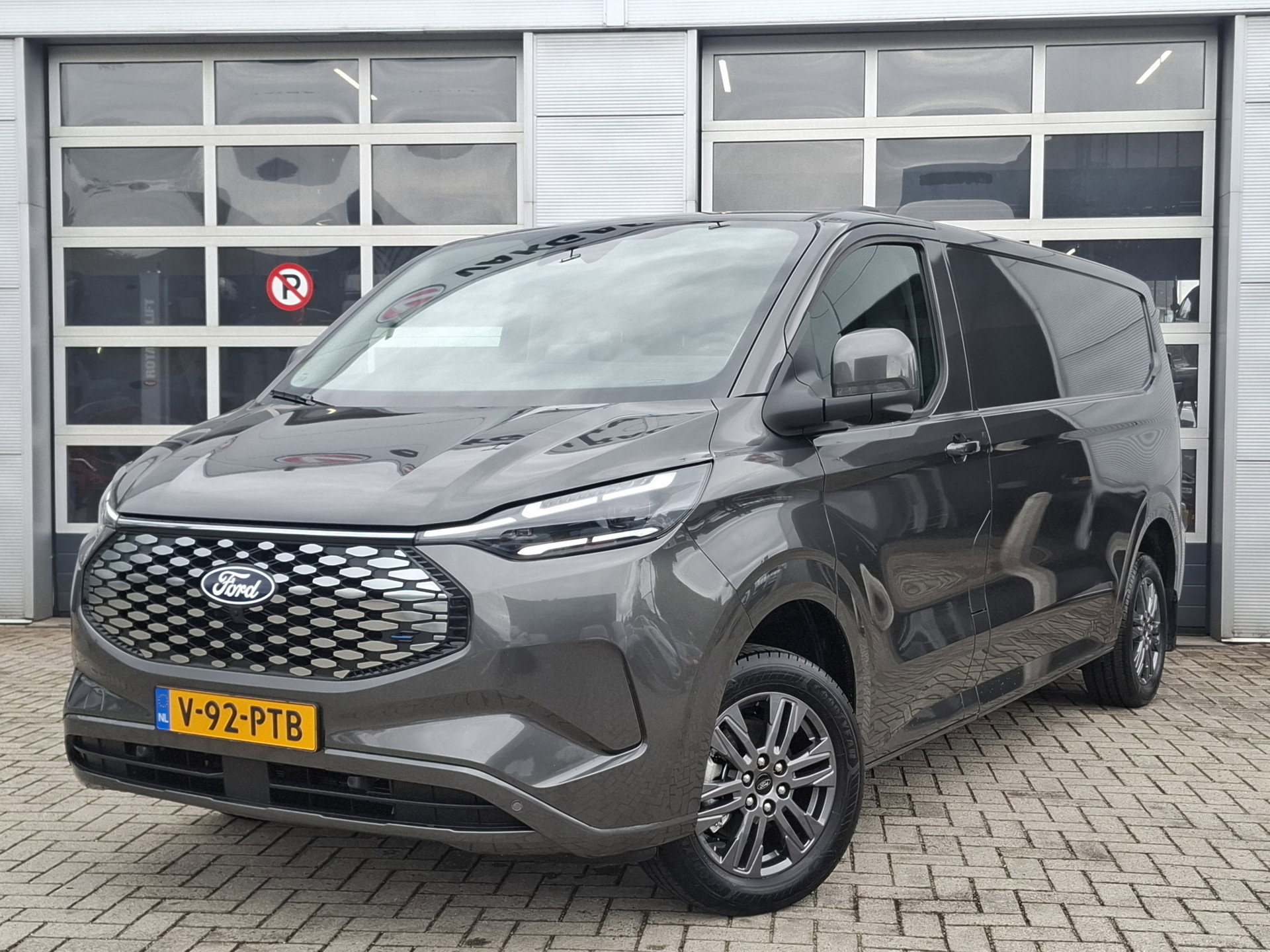 Foto van Ford E-Transit