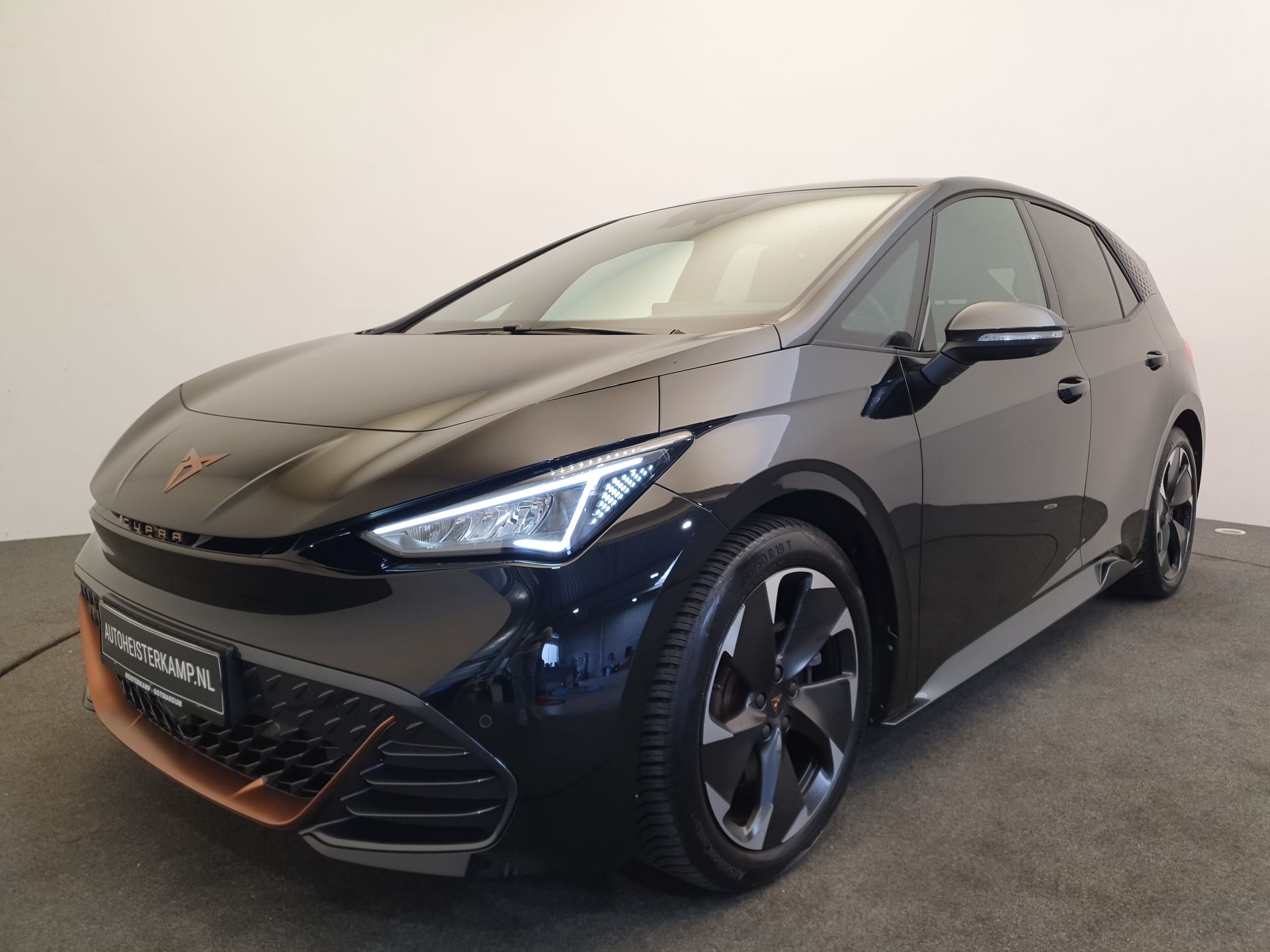 Foto van CUPRA Born