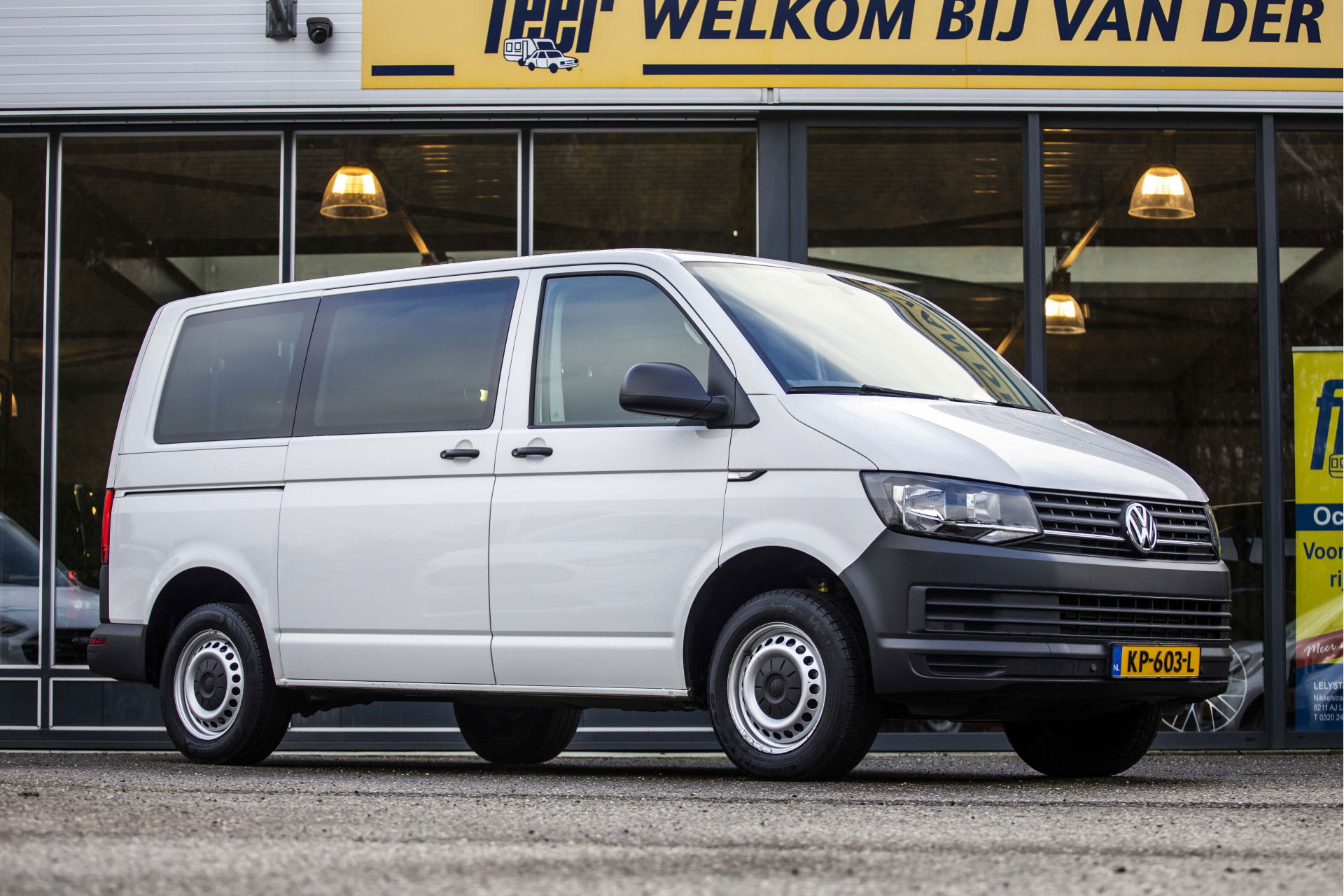 Foto van Volkswagen Transporter Kombi