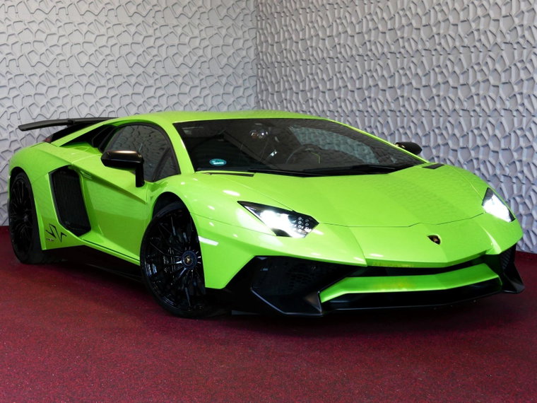 Lamborghini Aventador
