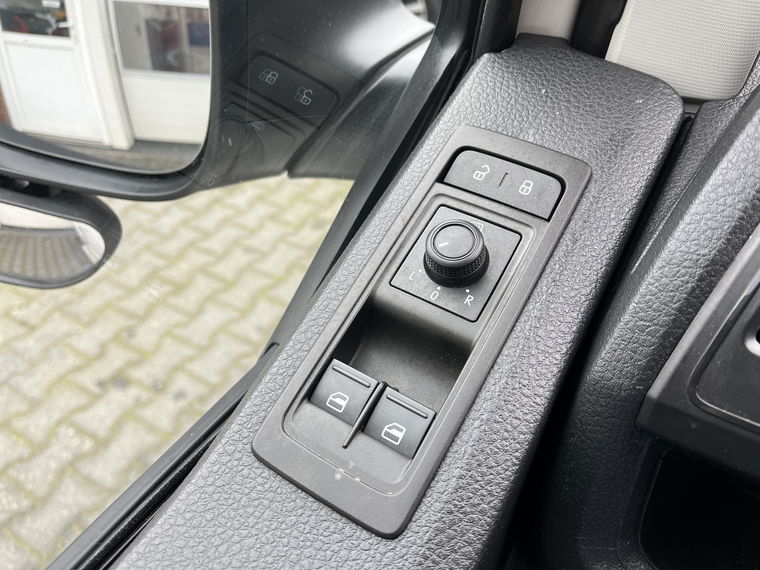 Volkswagen Transporter Kombi