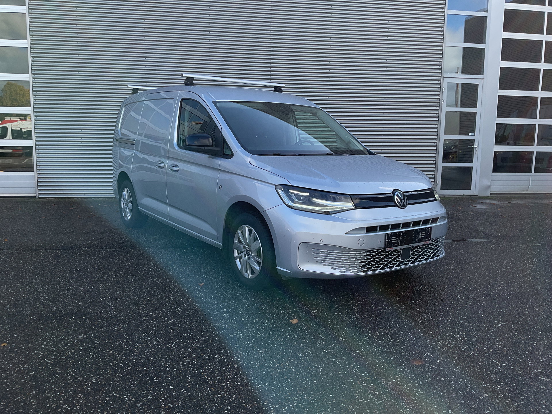 Volkswagen Caddy Cargo Maxi 2.0 TDI 125 pk DSG Aut. LED/ Adapt.Cruise/ Standkachel/ Stoelverw./ Carplay/ Camera/ PDC/ LMV/ Trekhaak/ Airco