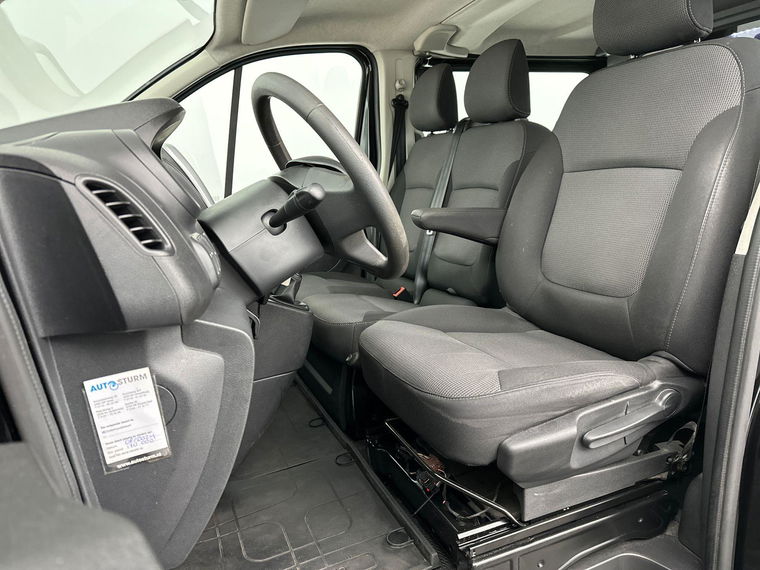 Nissan NV300