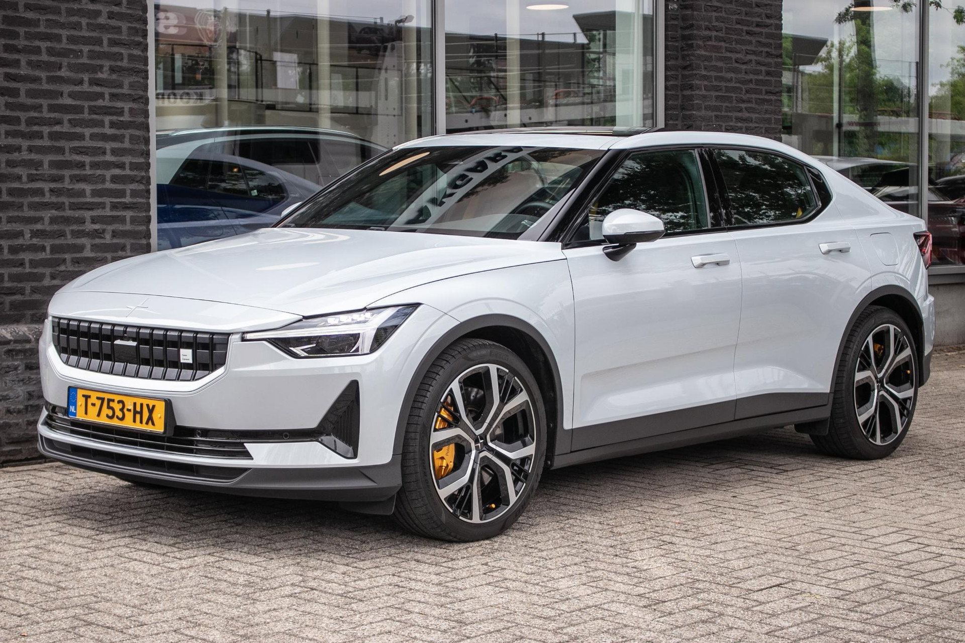 Foto van Polestar 2