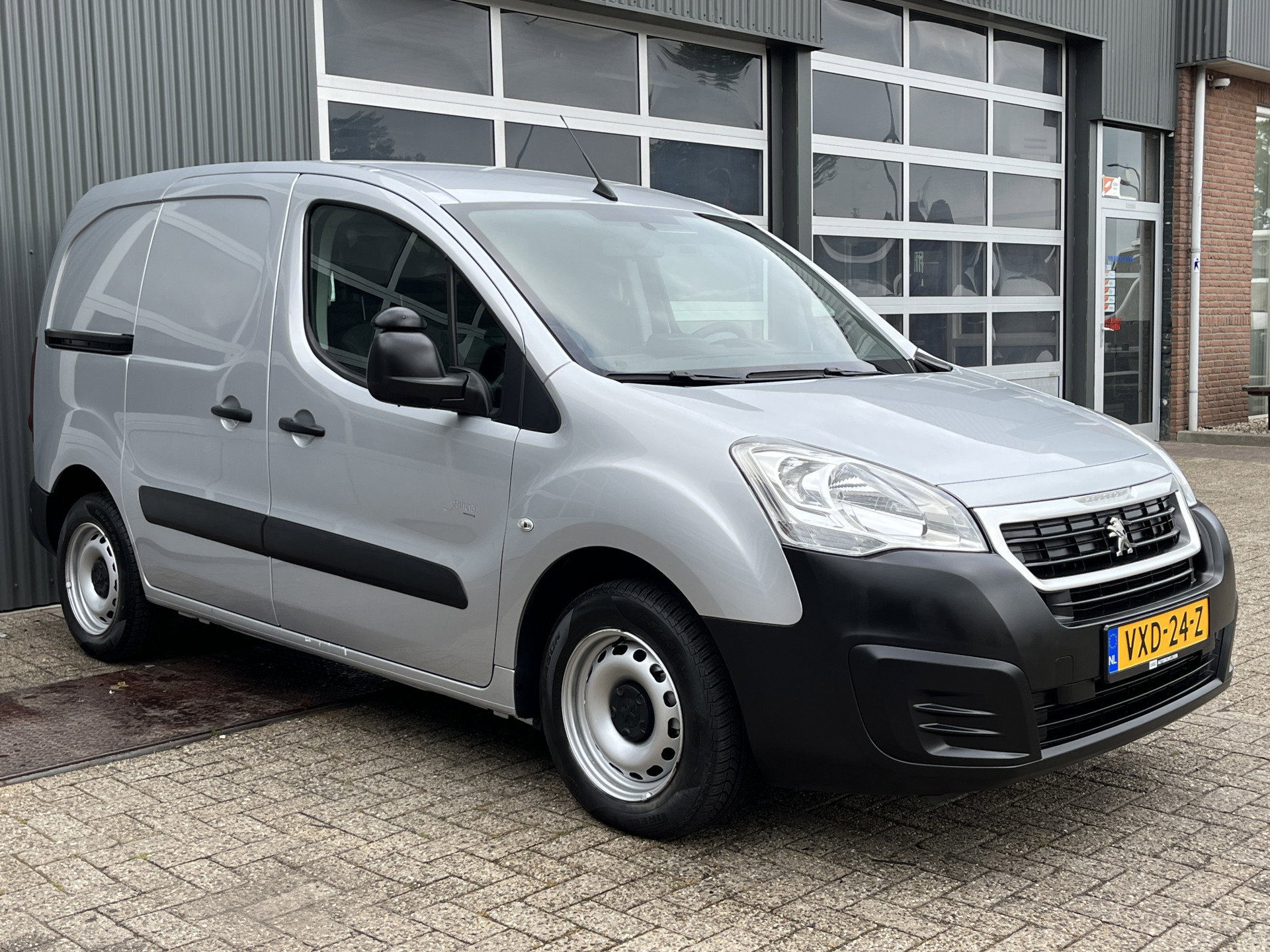 Foto van Peugeot Partner