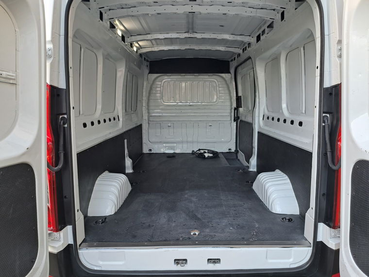 Maxus Deliver 9