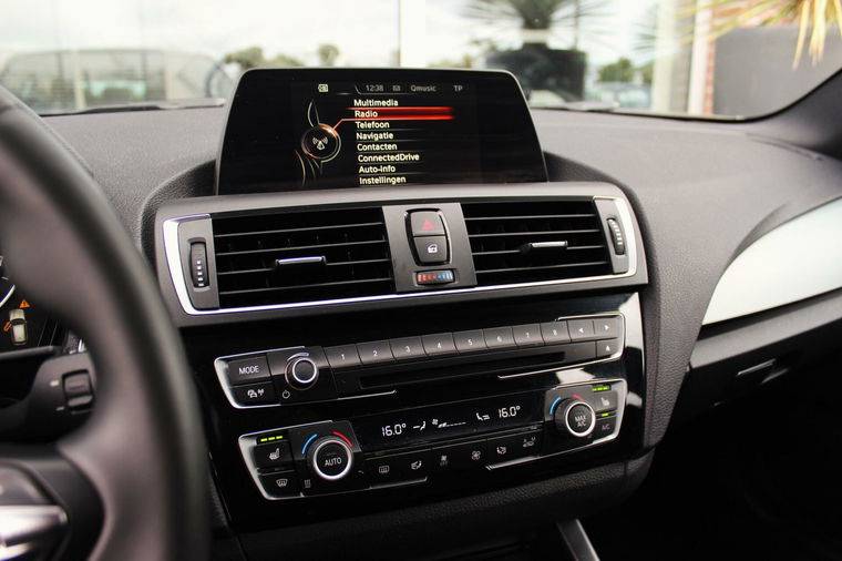 BMW 1-serie 118i F20 Edition M Sport Shadow High Executive M-pakket | Automaat | Navi | Led | Sport