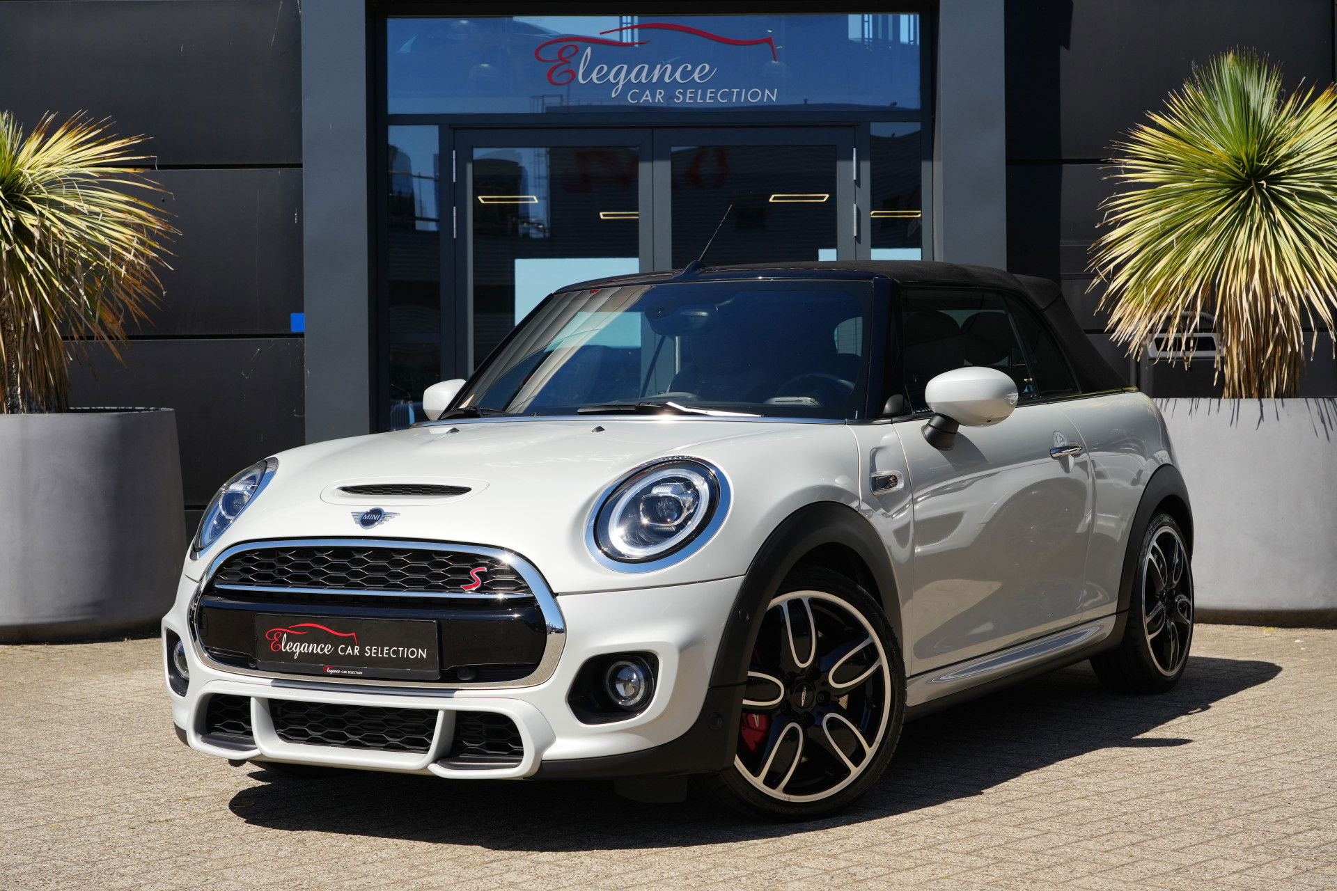 Foto van MINI Cabrio