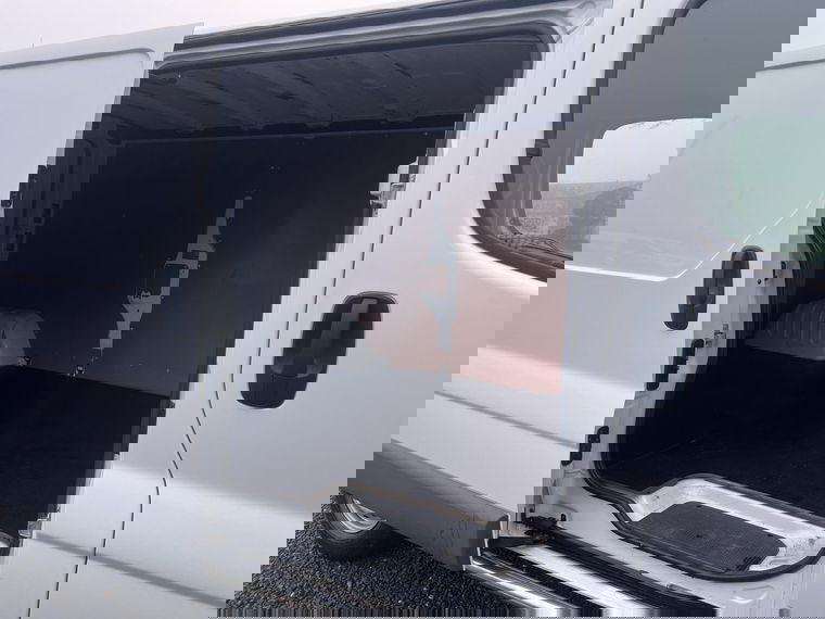 Nissan Primastar