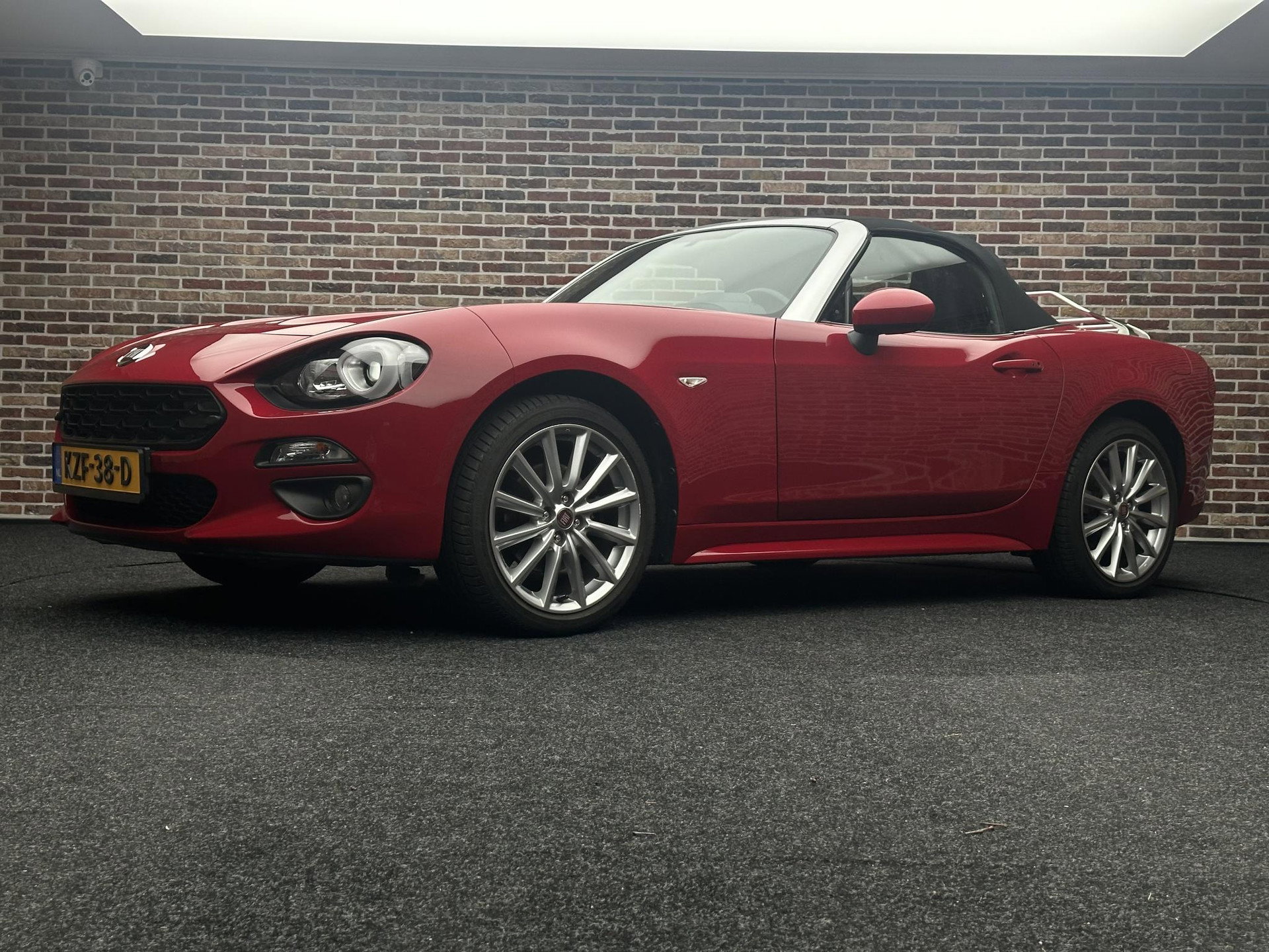Foto van Fiat 124 Spider