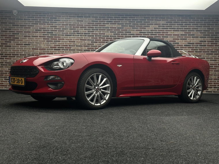 Foto van Fiat 124 Spider