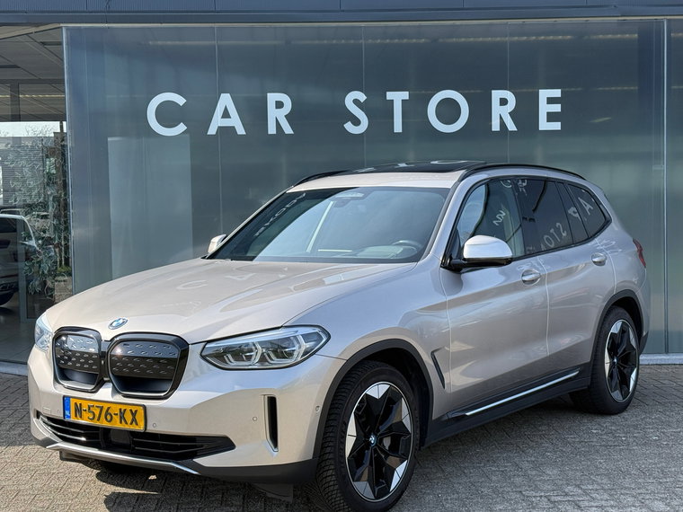 Foto van BMW iX3