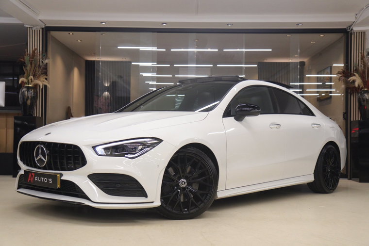 Mercedes-Benz CLA foto 1