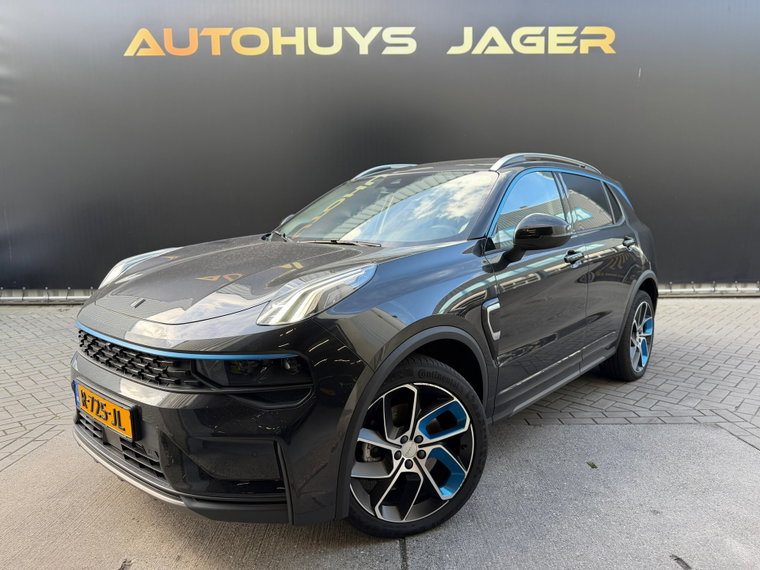 Lynk & Co 01 foto 1