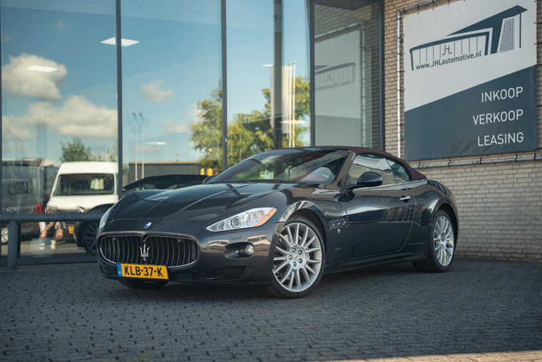 Maserati GranCabrio foto 1