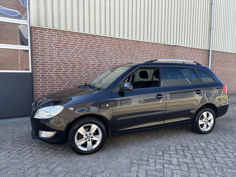 Škoda Fabia foto 1