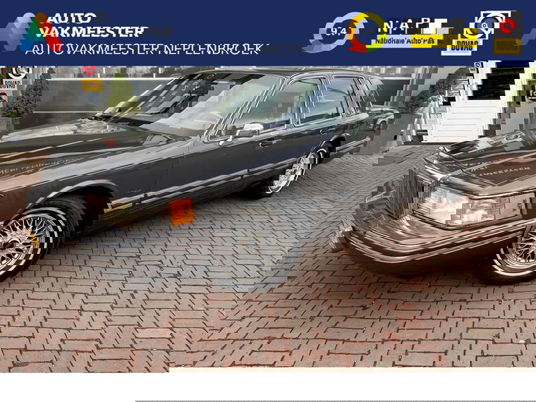 Foto van Lincoln Town Car