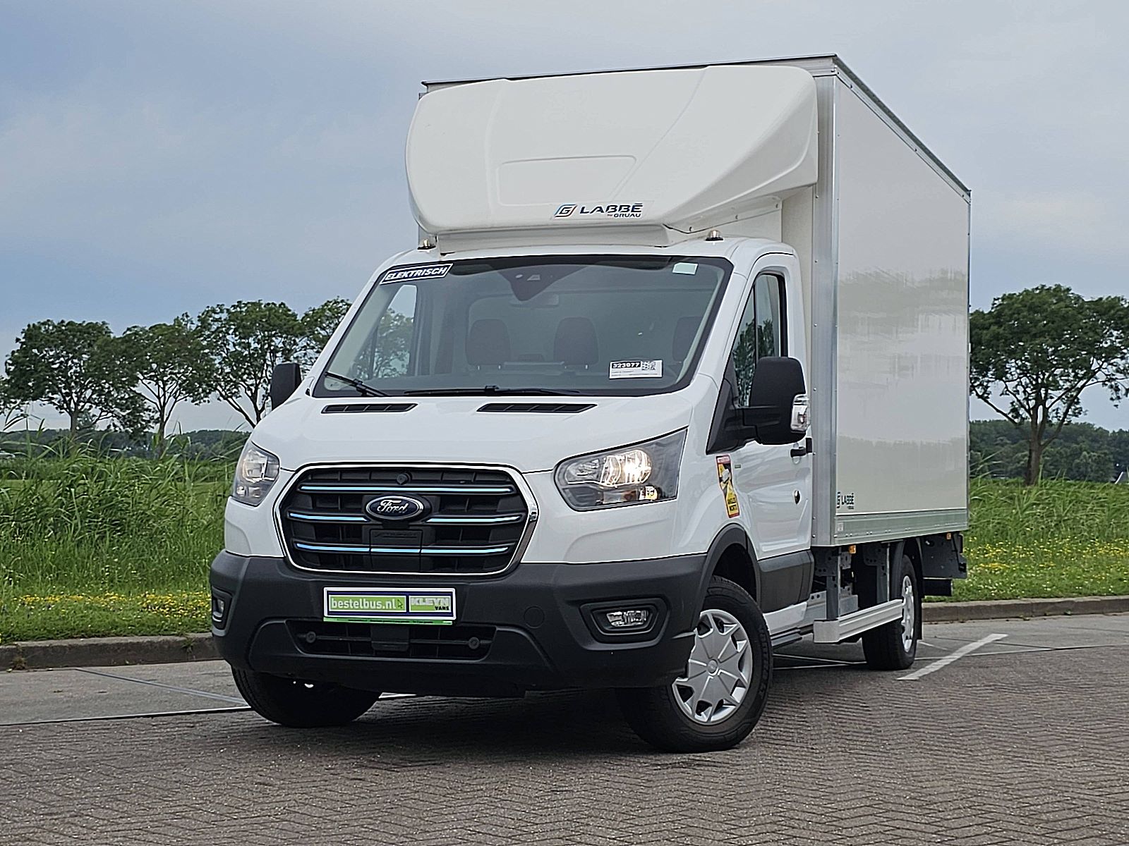 Foto van Ford E-Transit