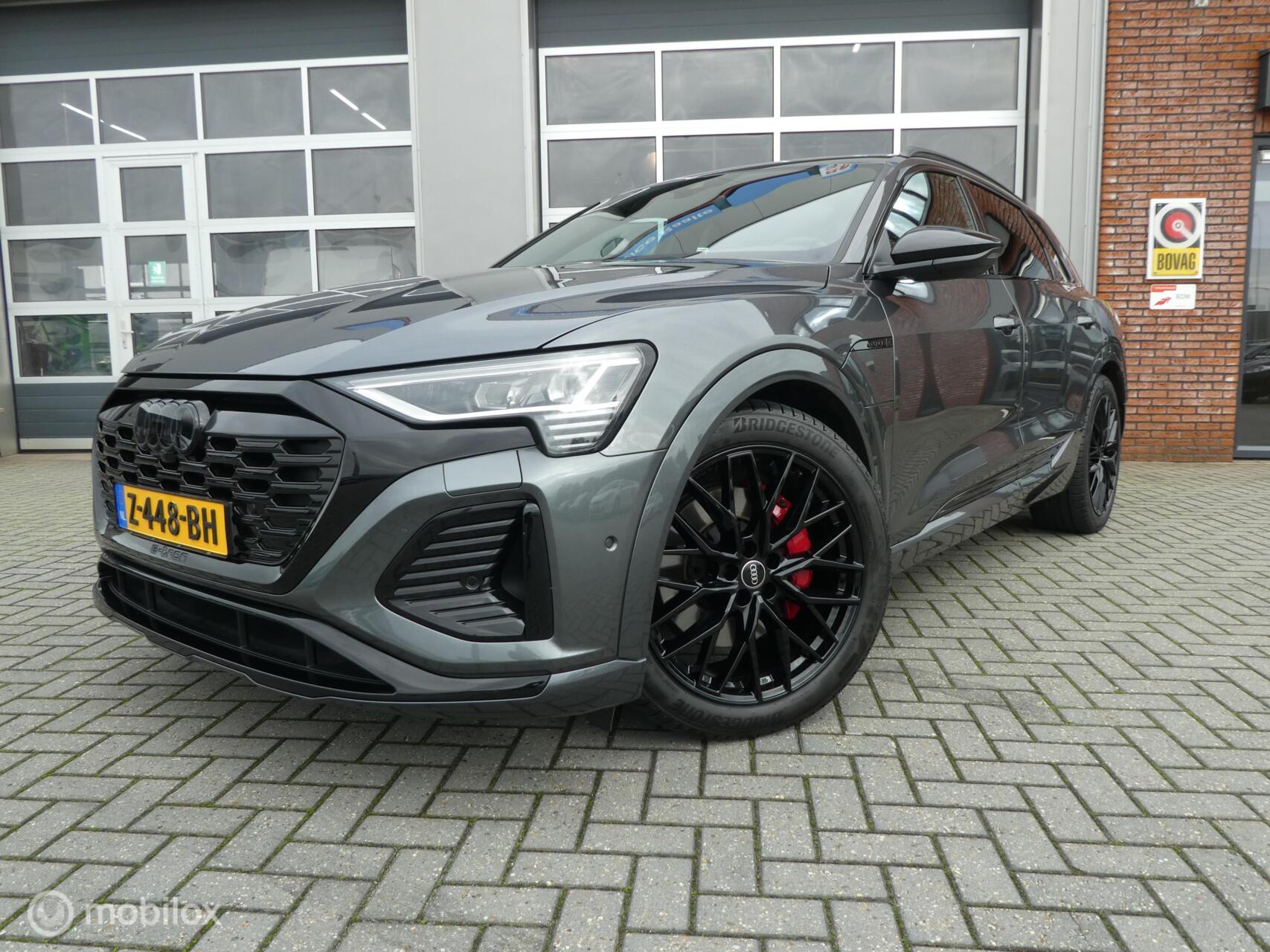 Foto van Audi Q8 e-tron