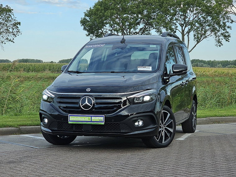 Foto van Mercedes-Benz EQT