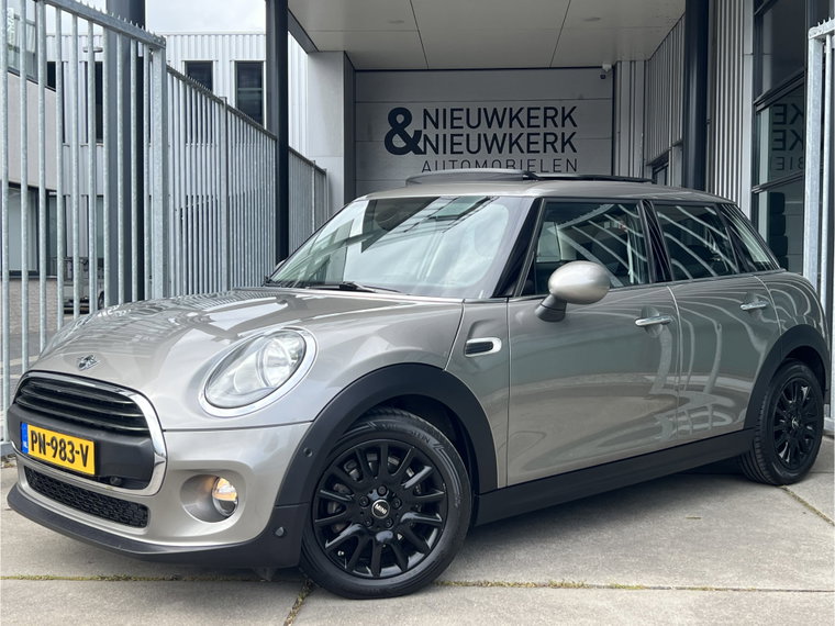 Foto van MINI One