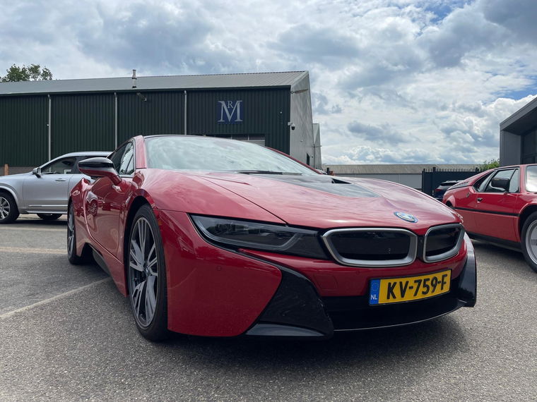 BMW i8