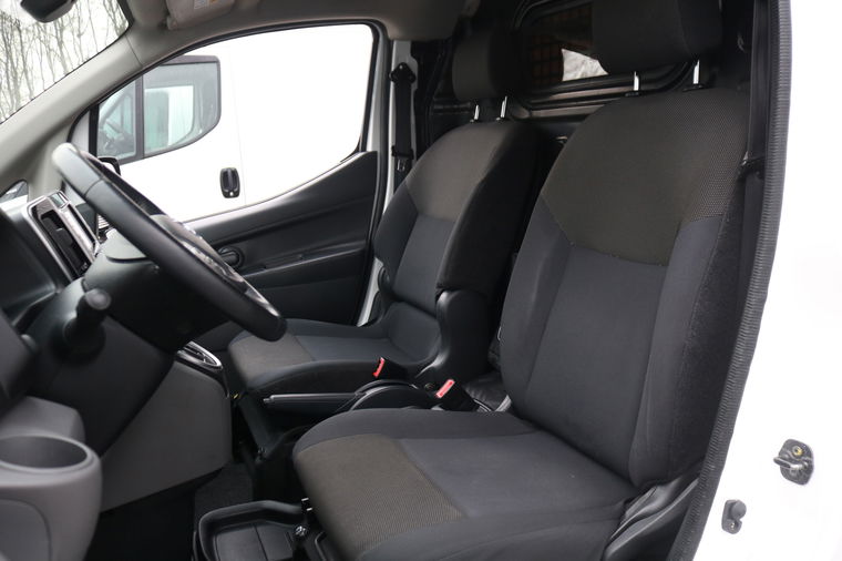 Nissan E-NV200