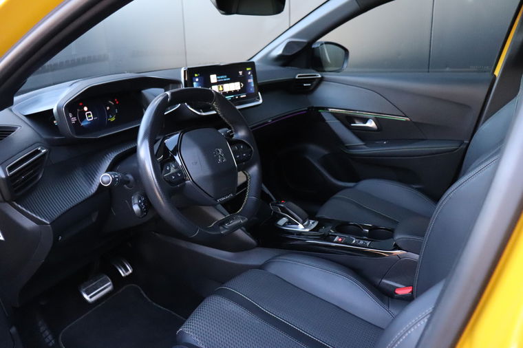 Peugeot e-208