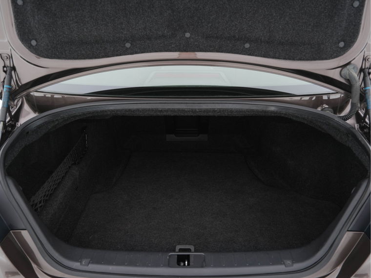 Infiniti Q70