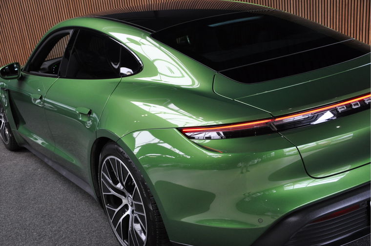 Porsche Taycan