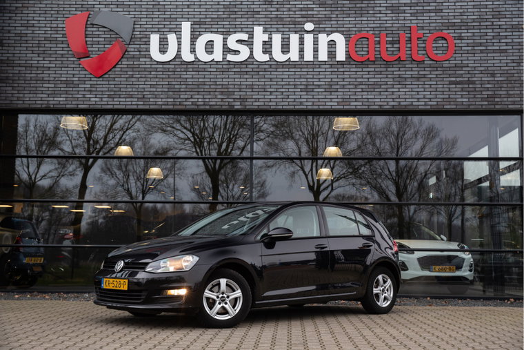 Volkswagen Golf foto 1