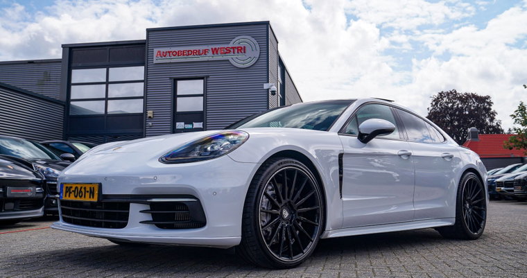Porsche Panamera foto 1