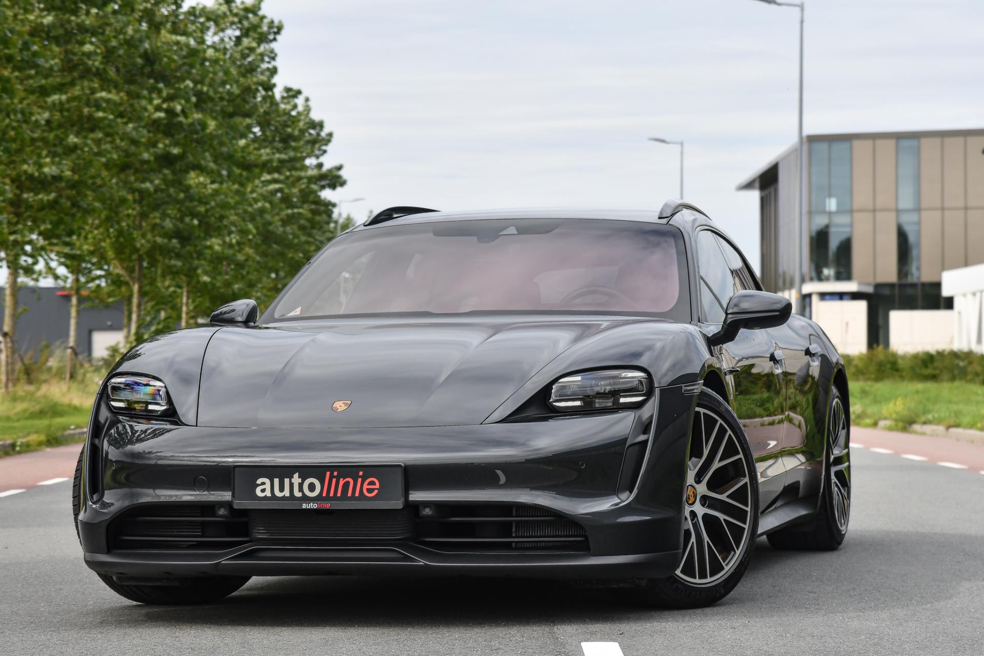 Foto van Porsche Taycan Sport Turismo