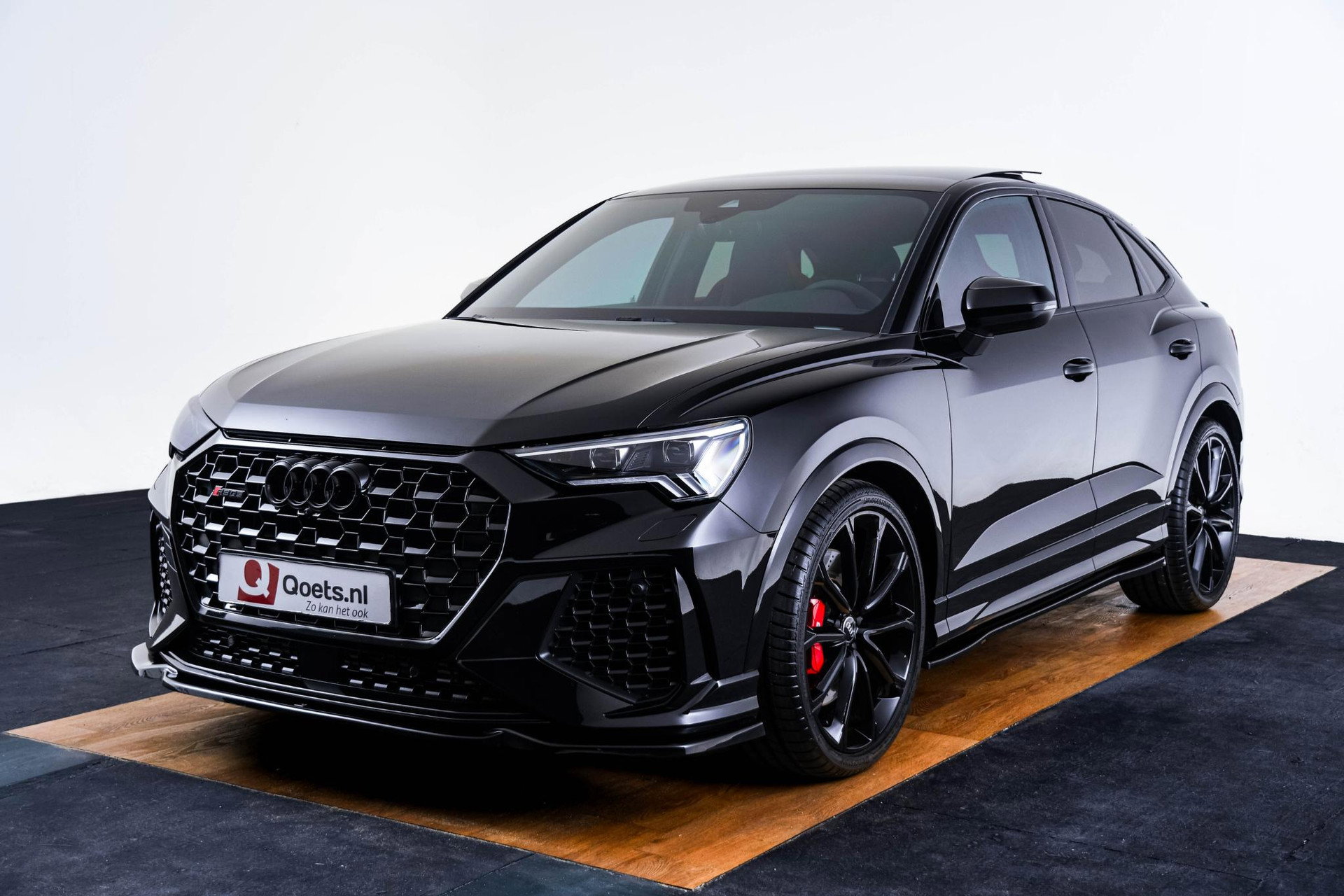 Foto van Audi RSQ3