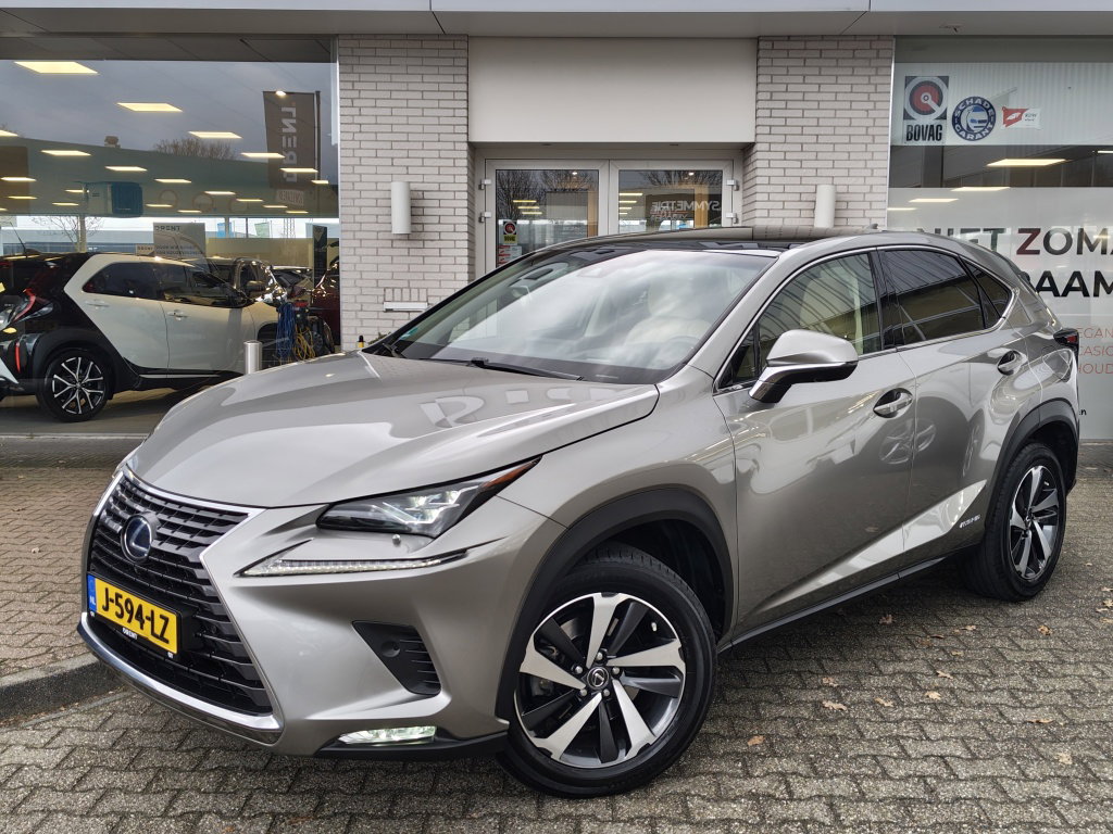 Foto van Lexus NX