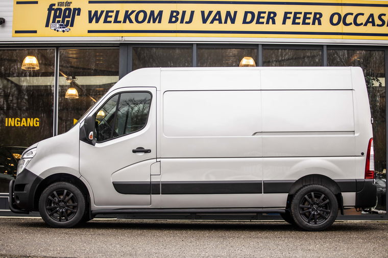 Nissan Interstar